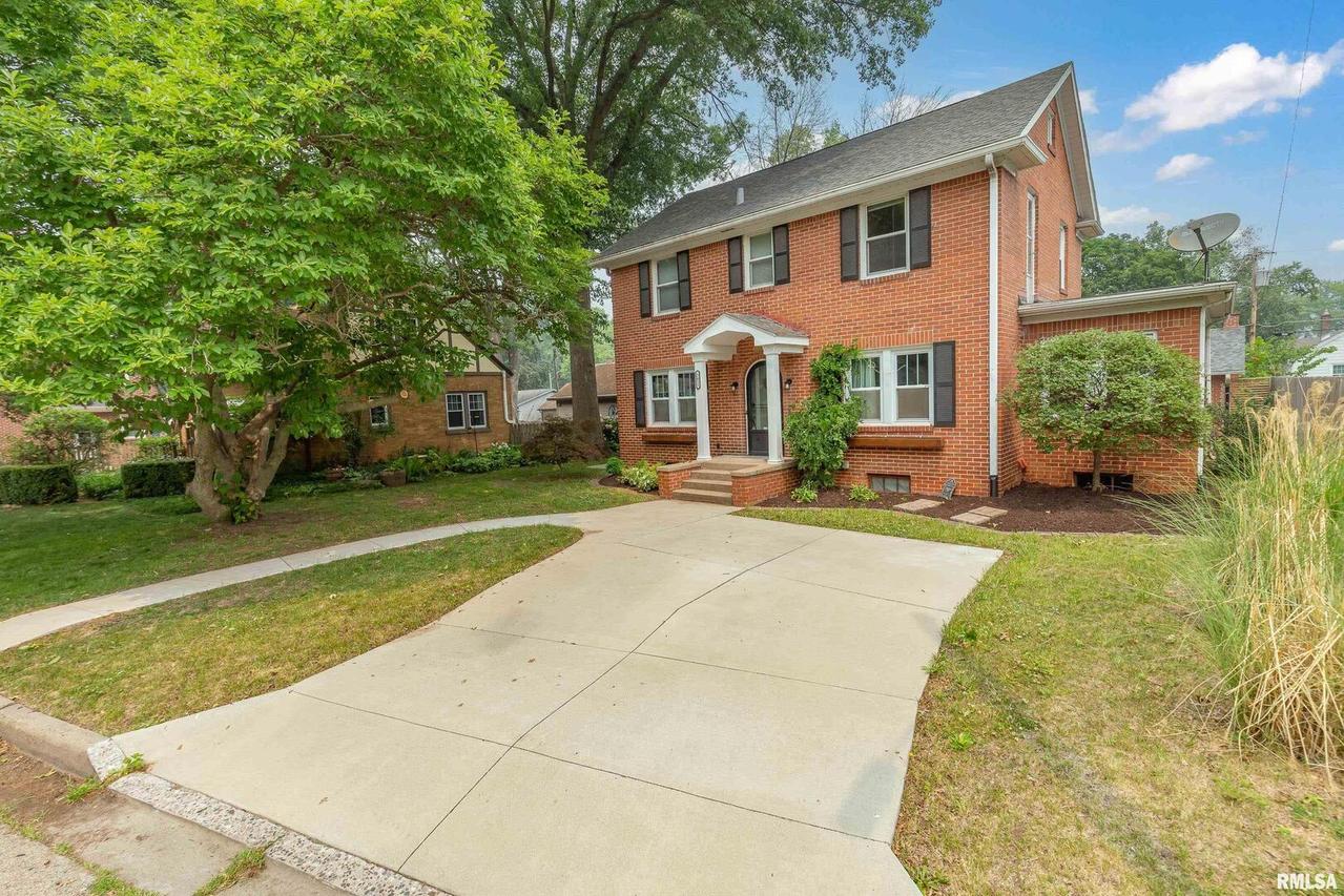 2411 23rd Ave. #B, Moline, IL 61265