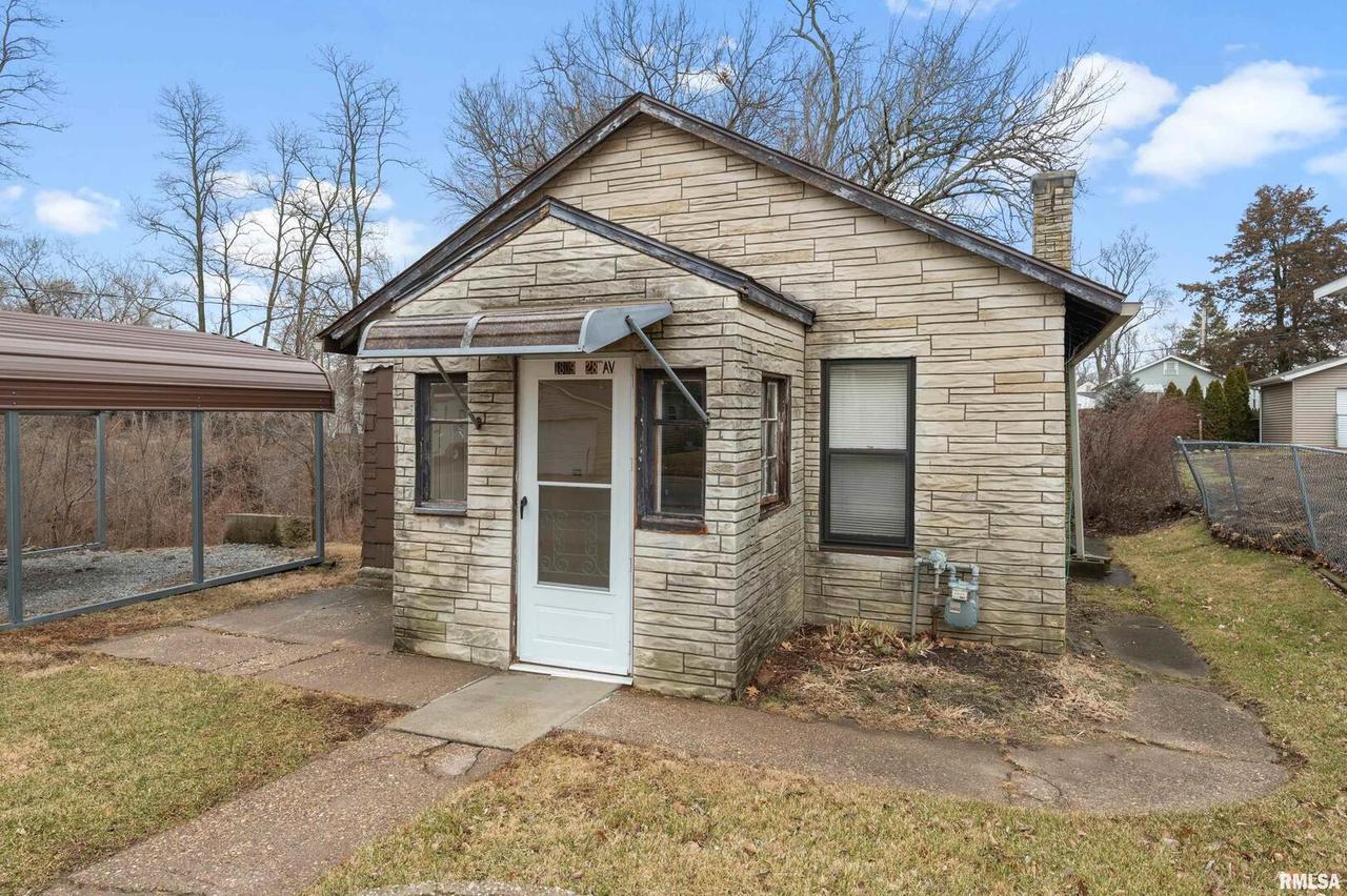 1809 28th Ave., East Moline, IL