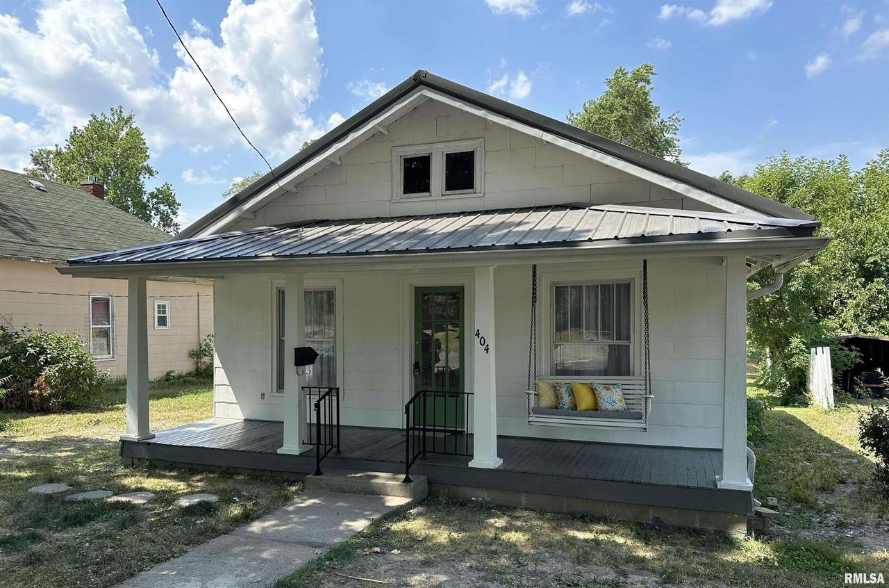 404 E Park St., Duquoin, IL 62832