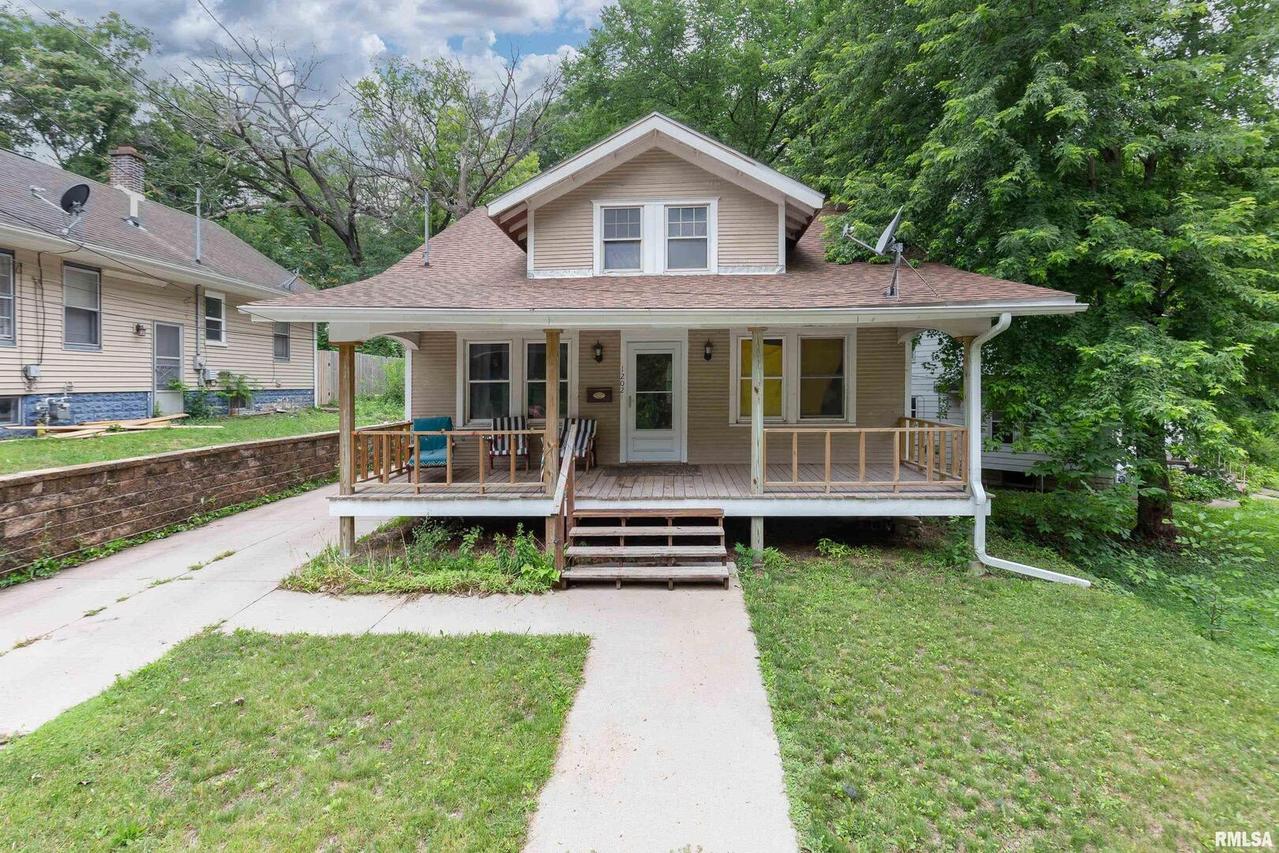 1202 25th St., Rock Island, IL 61201