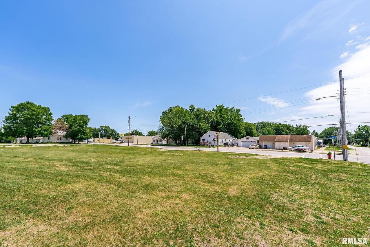 709-713 SW 3rd St., Aledo, IL 61231