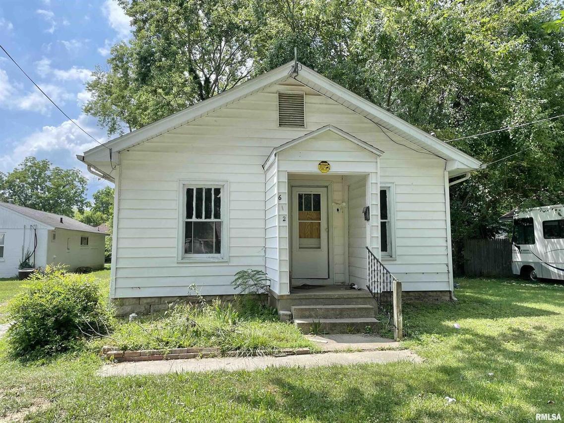612 N Springer St., Carbondale, IL 62901