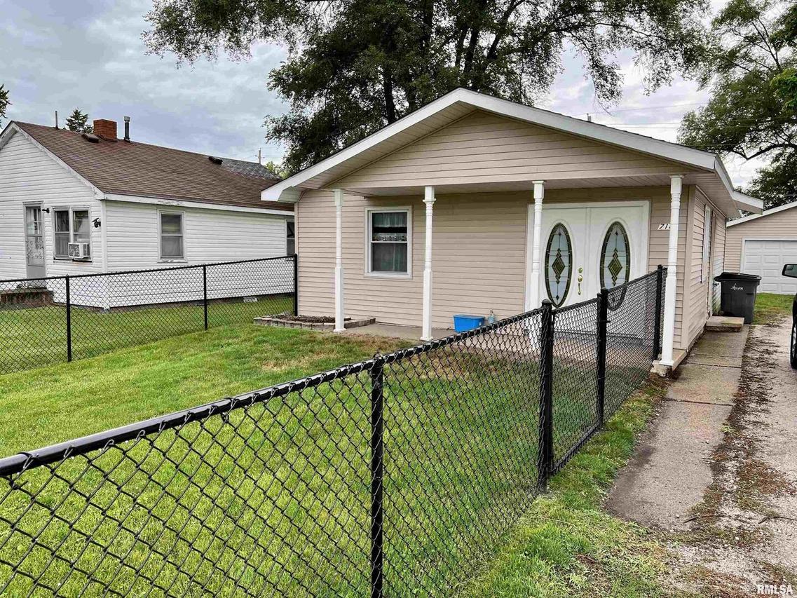 718 9th St., Milan, IL 61264