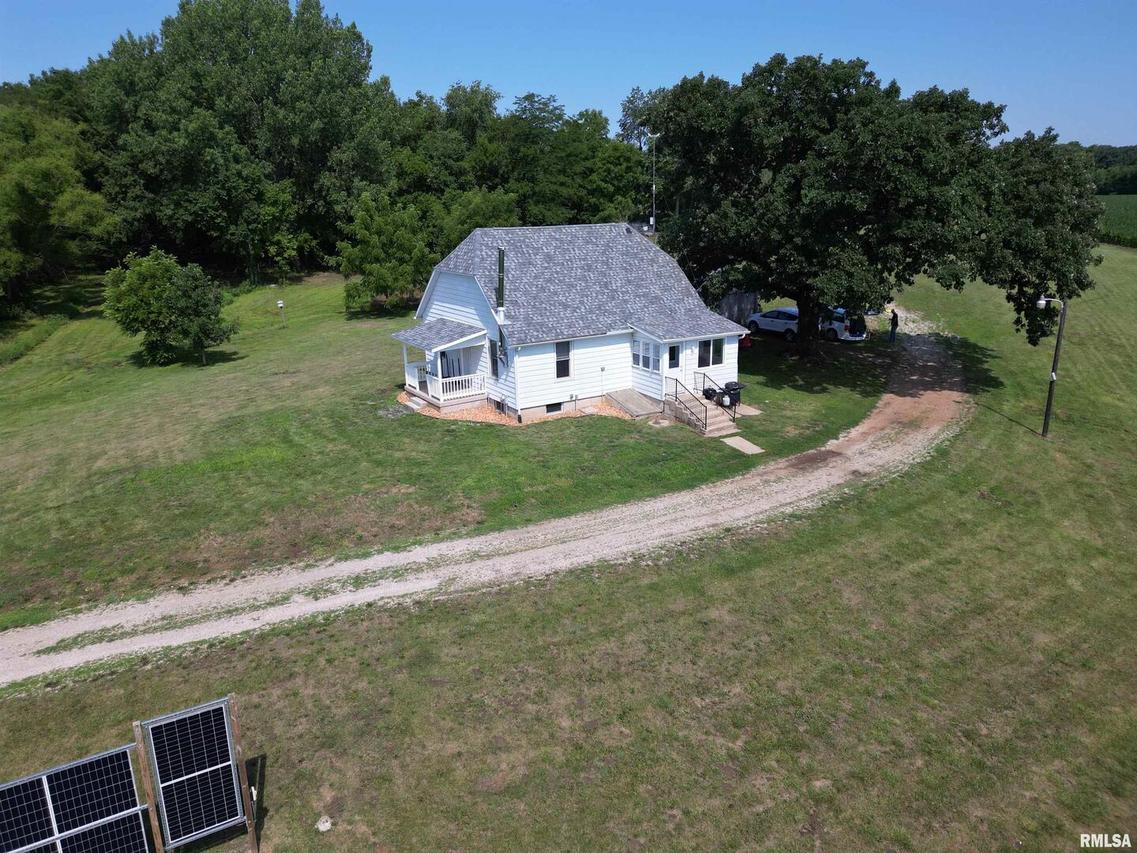 7661 Sharkey Hwy., Wyoming, IL 61491