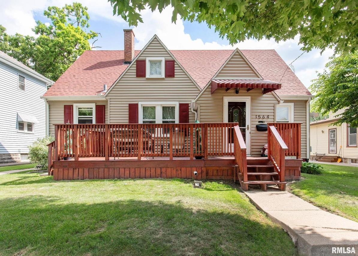 1564 29th Ave., Moline, IL 61265