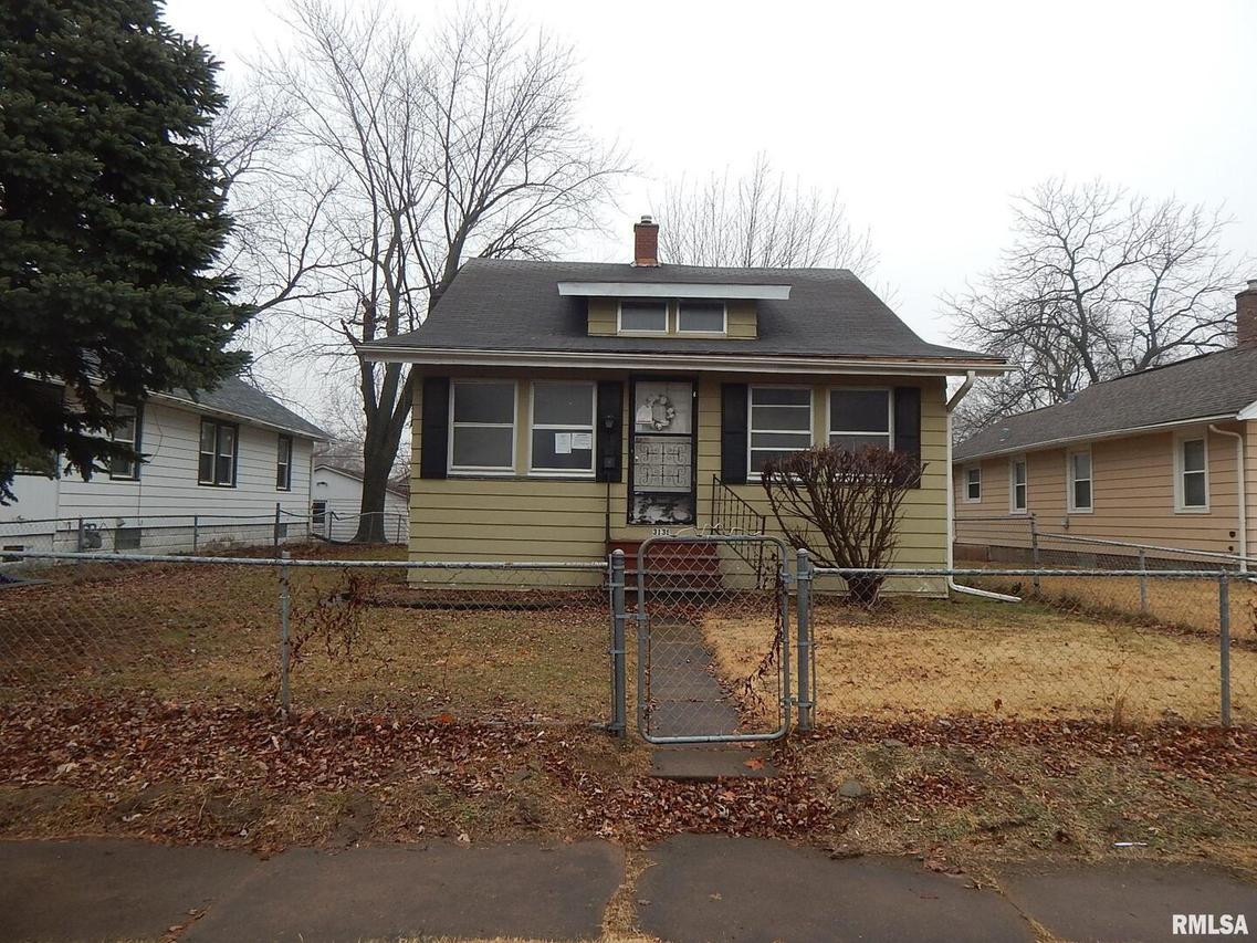 3136 9 1/2th St., Rock Island, IL 61201