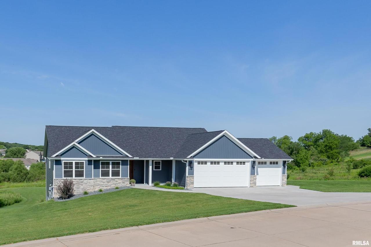 930 E 13th Street Ct., Andalusia, IL 61232