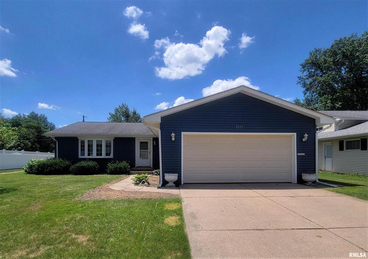 3517 56th Street Pl., Moline, IL 61265