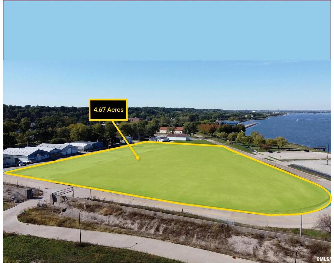 5420 Old River Rd., Moline, IL 61265