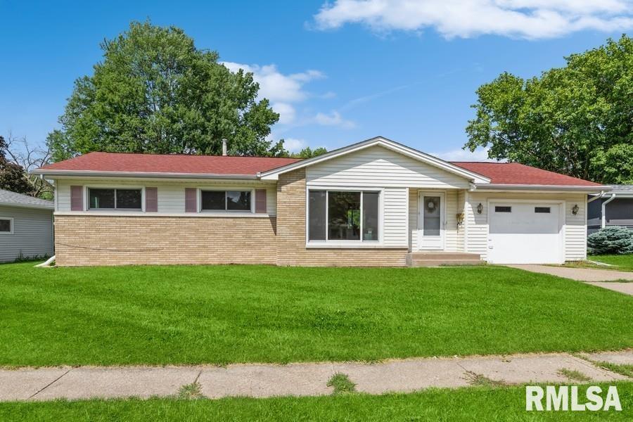 1822 38th St., Moline, IL 61265