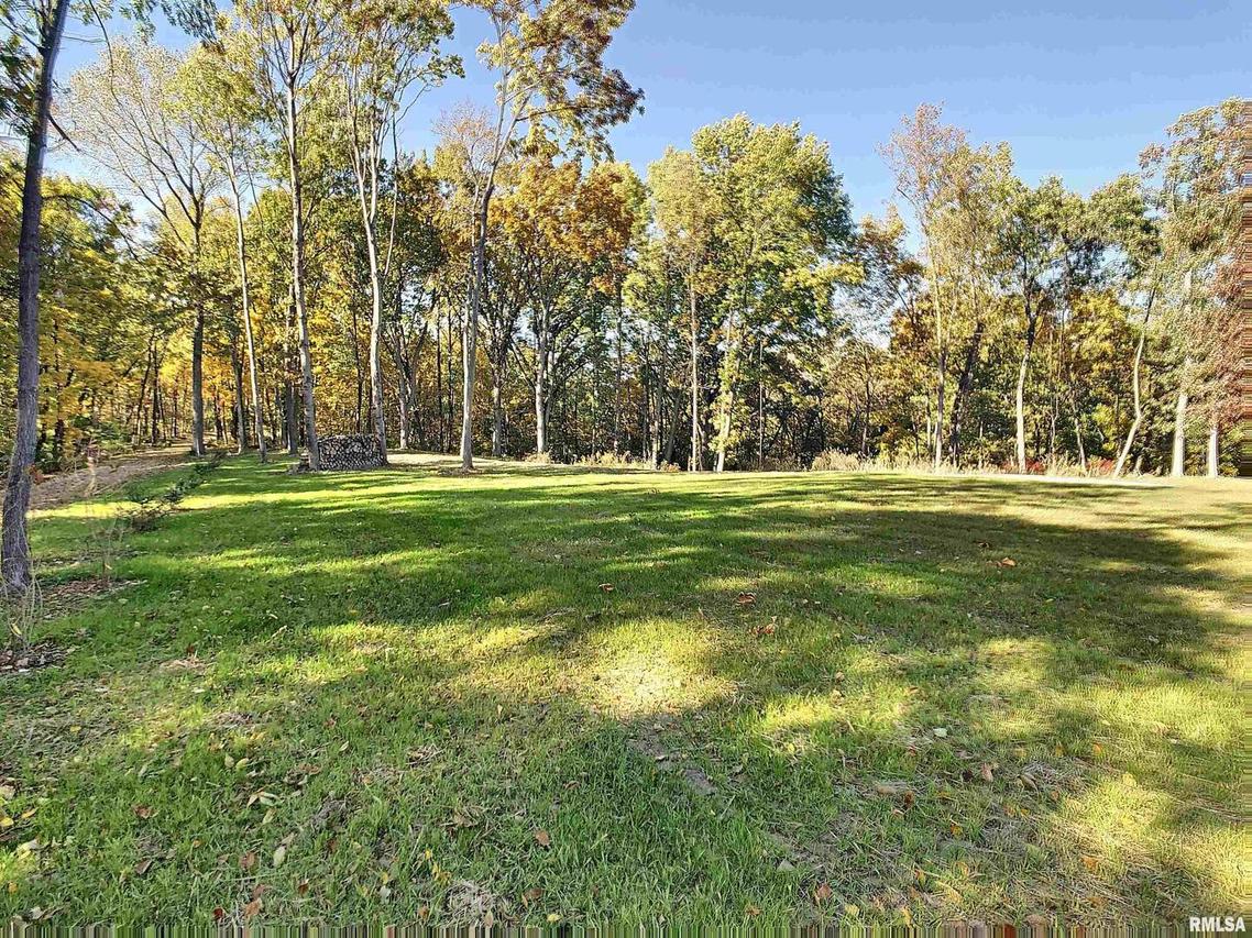 730 W 5th Street Ln., Coal Valley, IL 61240