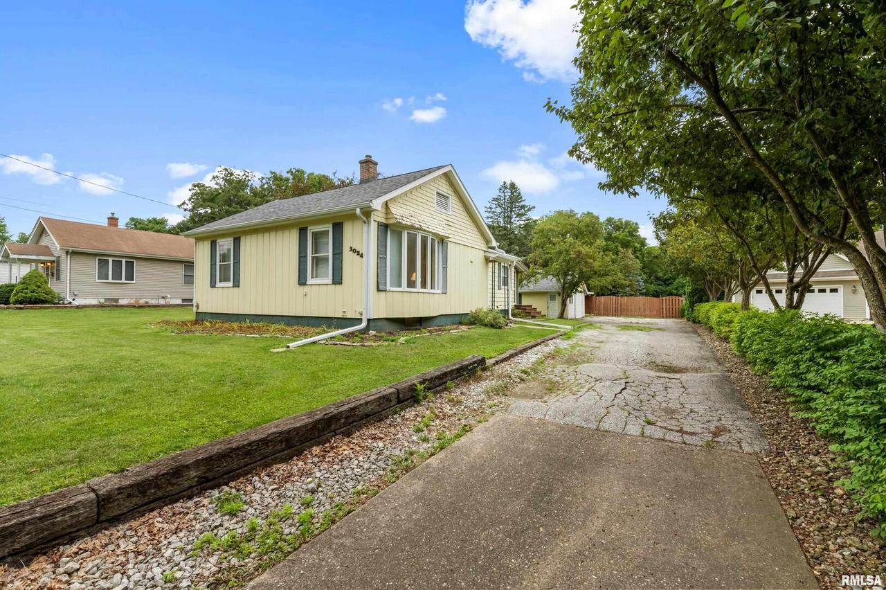 3024 44th St., Moline, IL