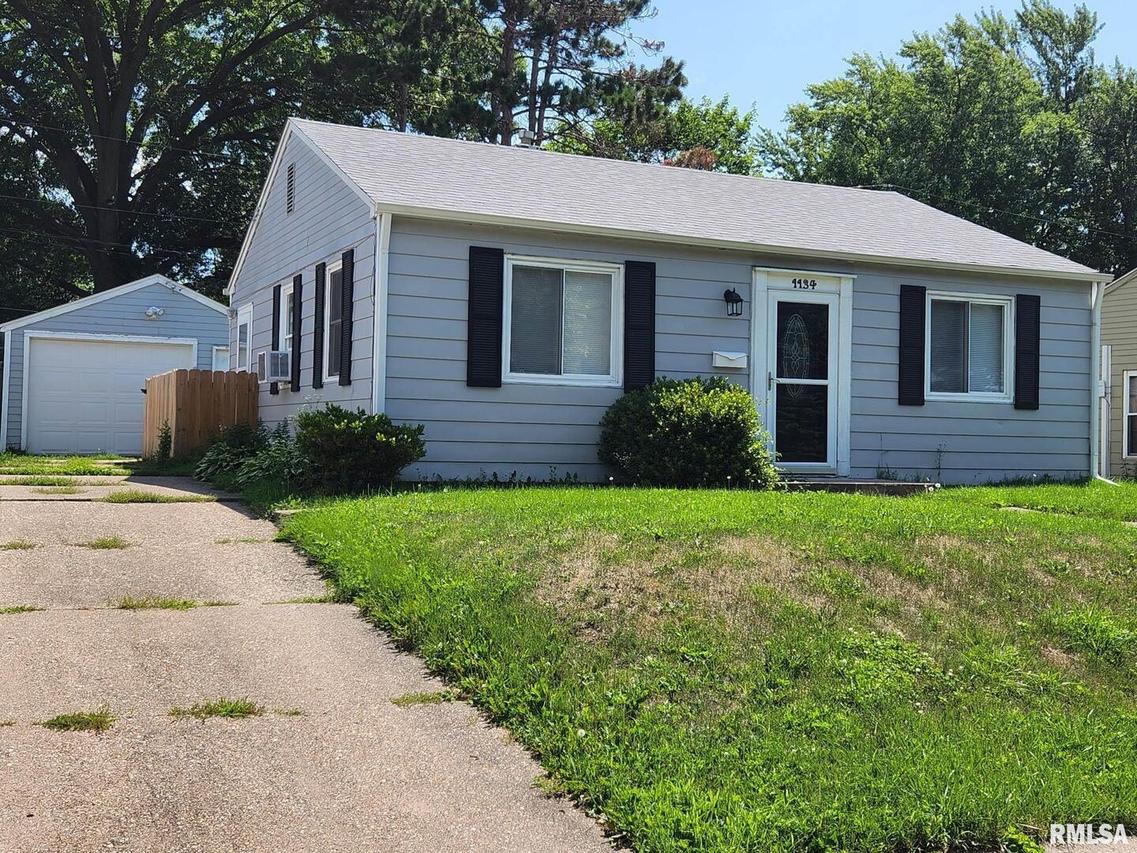 1134 39th St., Moline, IL 61265