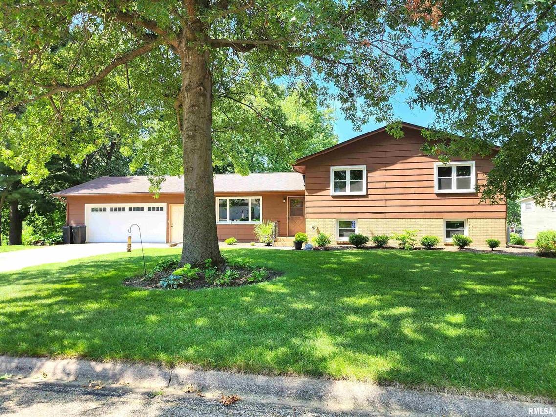 102 Berkley Ct., Geneseo, IL 61254