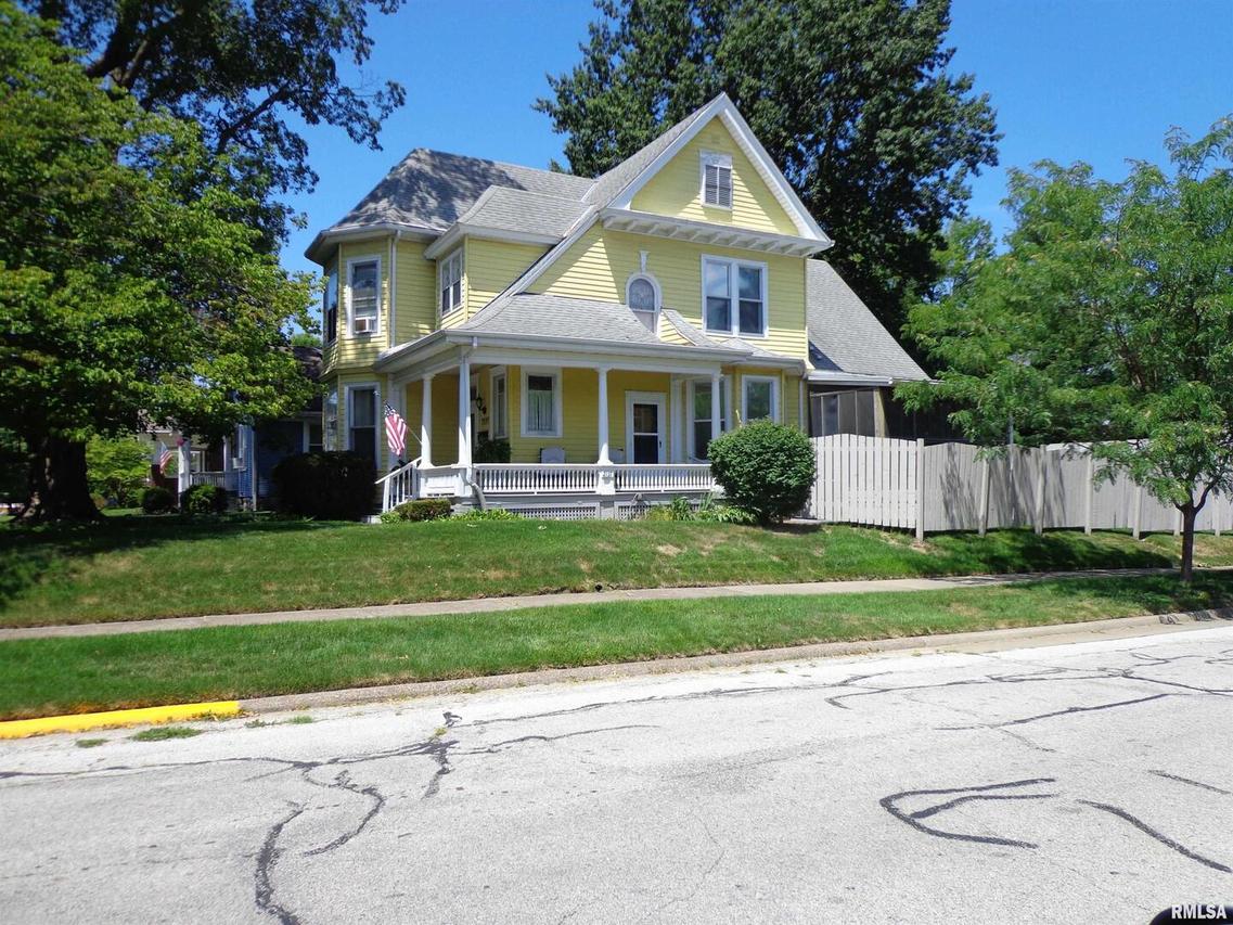 2137 Hampshire St., Quincy, IL 62301