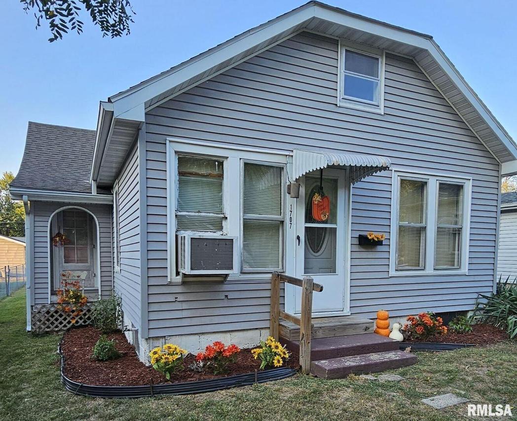 1707 Sycamore St., Quincy, IL 62301