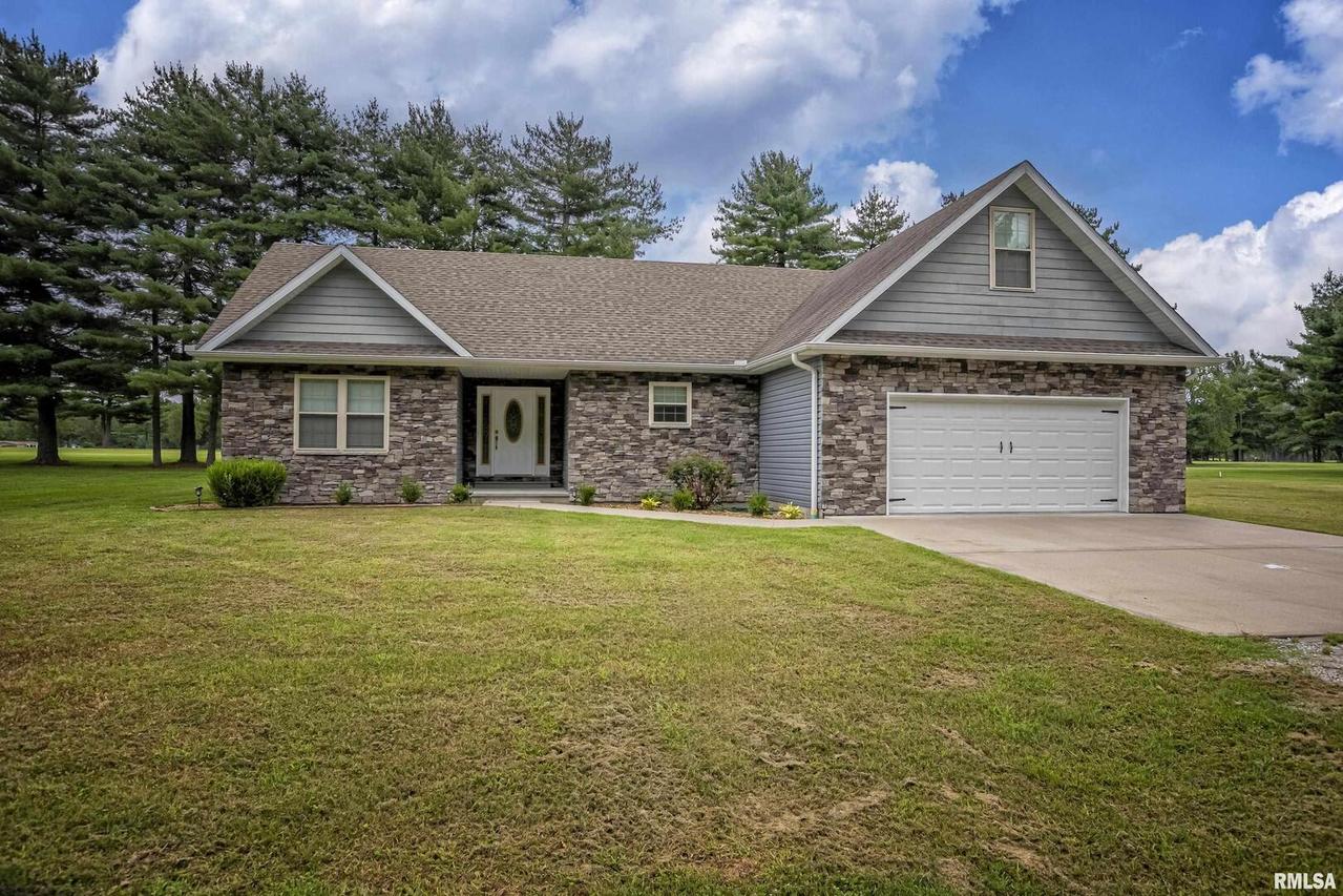 120 Mcvicker Dr., Energy, IL 62933