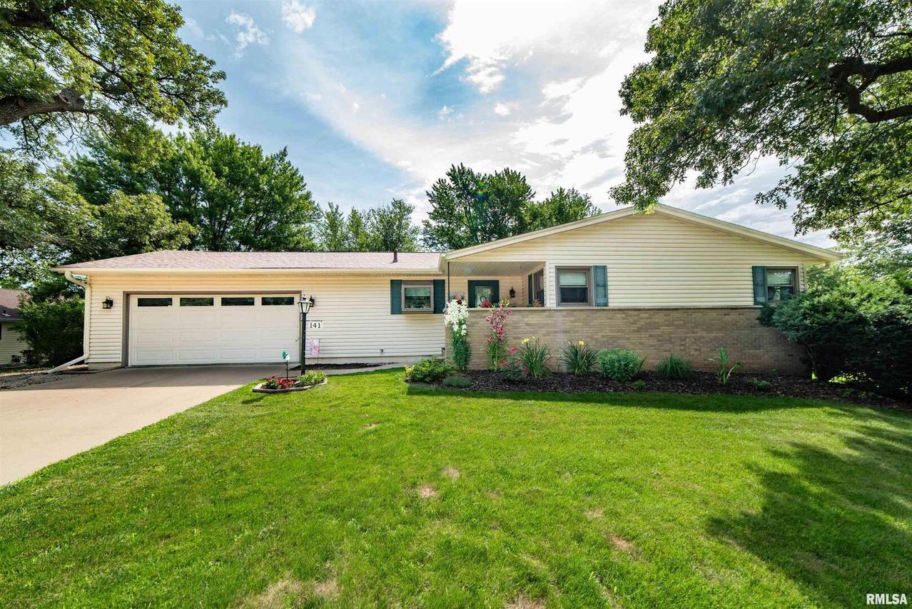 141 Sherwood Dr., Geneseo, IL 61254