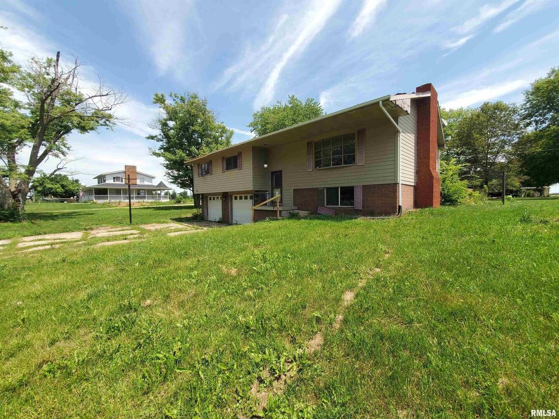 737 Mulberry St., Andover, IL 61233