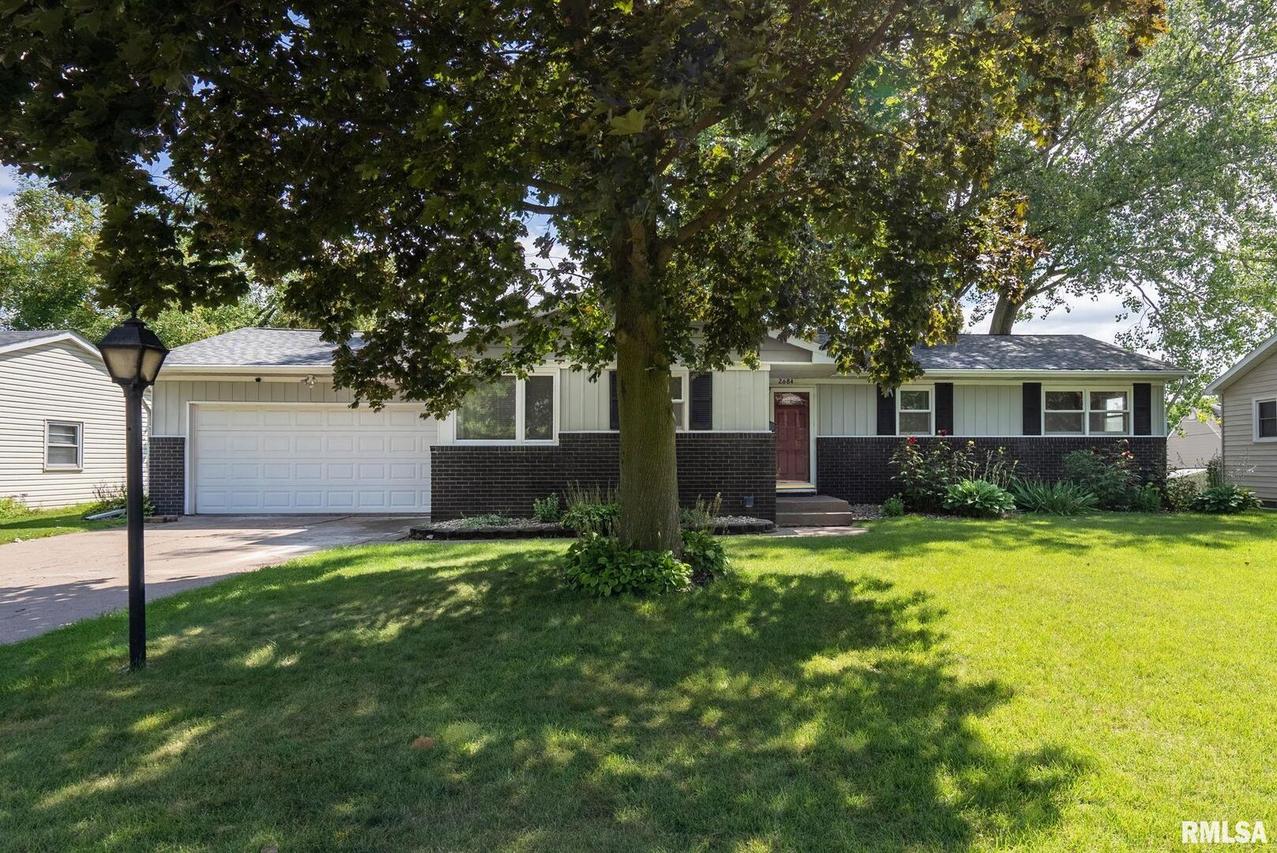 2684 9th St., East Moline, IL 61244