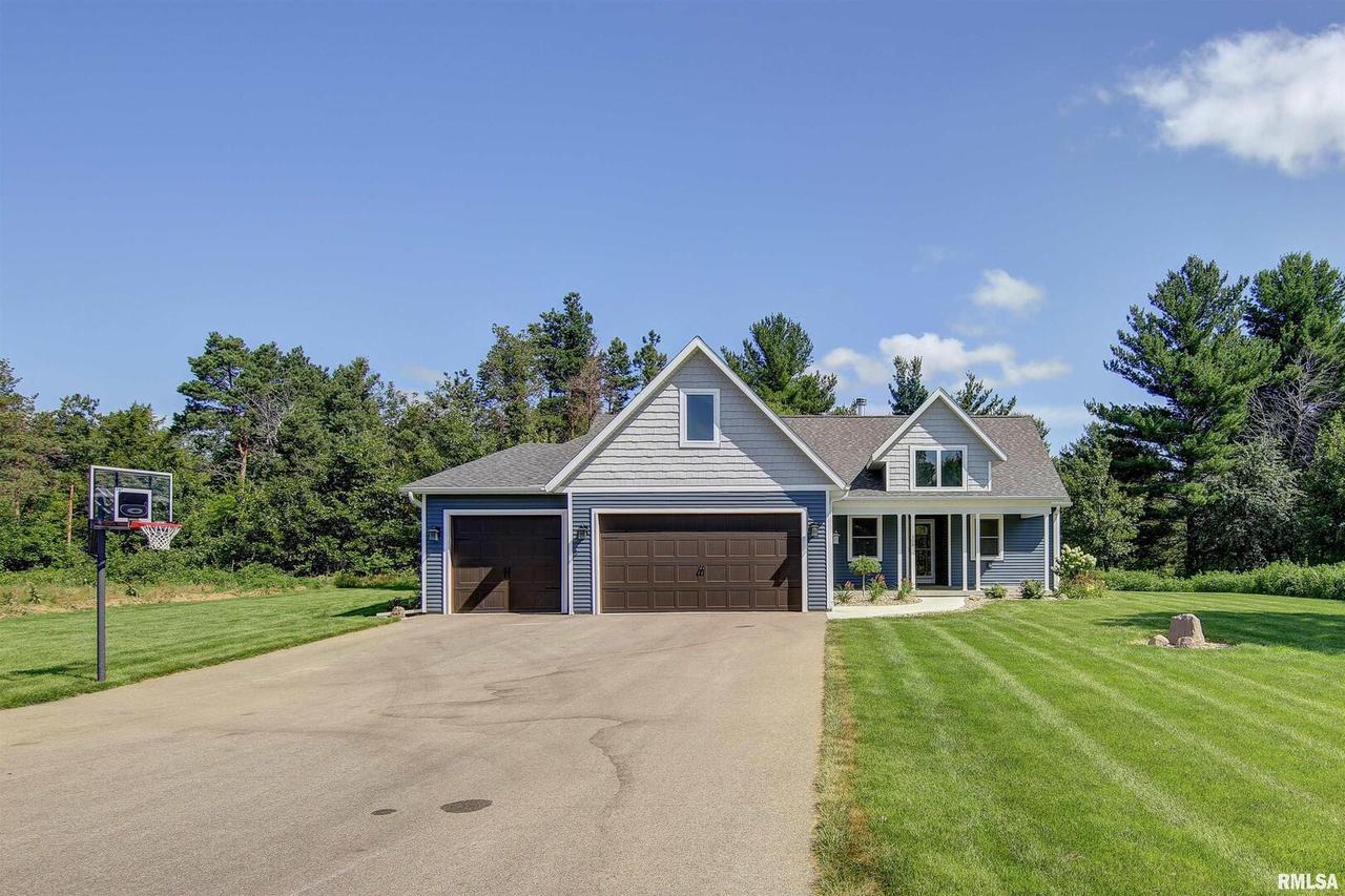 108 Taylor Ln., Thomson, IL 61285