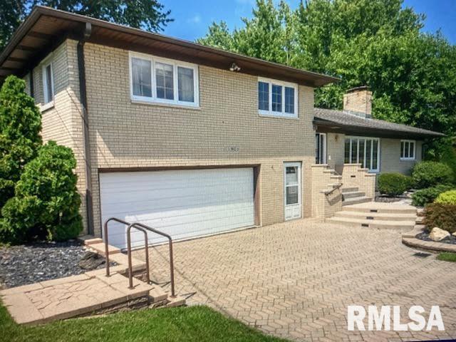 11902 9th St., Milan, IL 61264