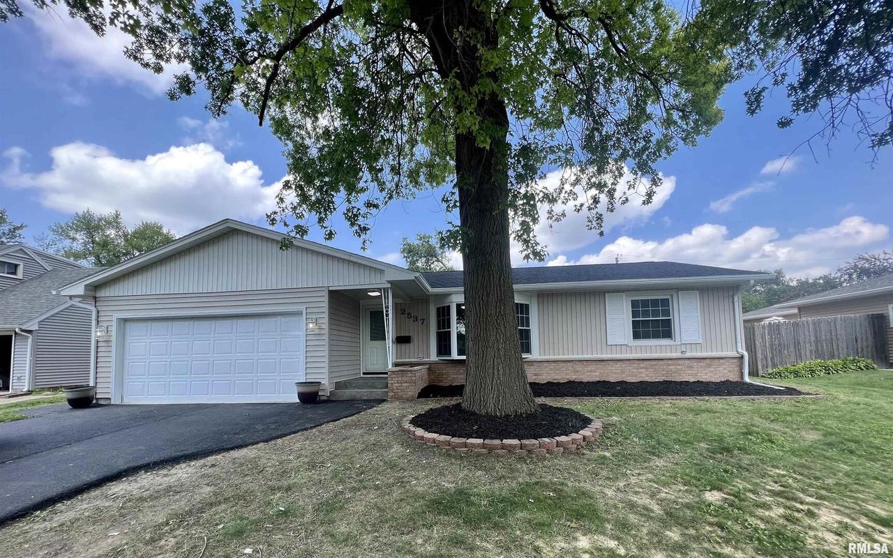 2537 29th Ave., Rock Island, IL 61201
