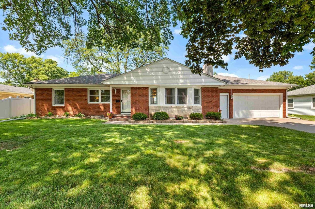 1515 26th Ave., Rock Island, IL 61201