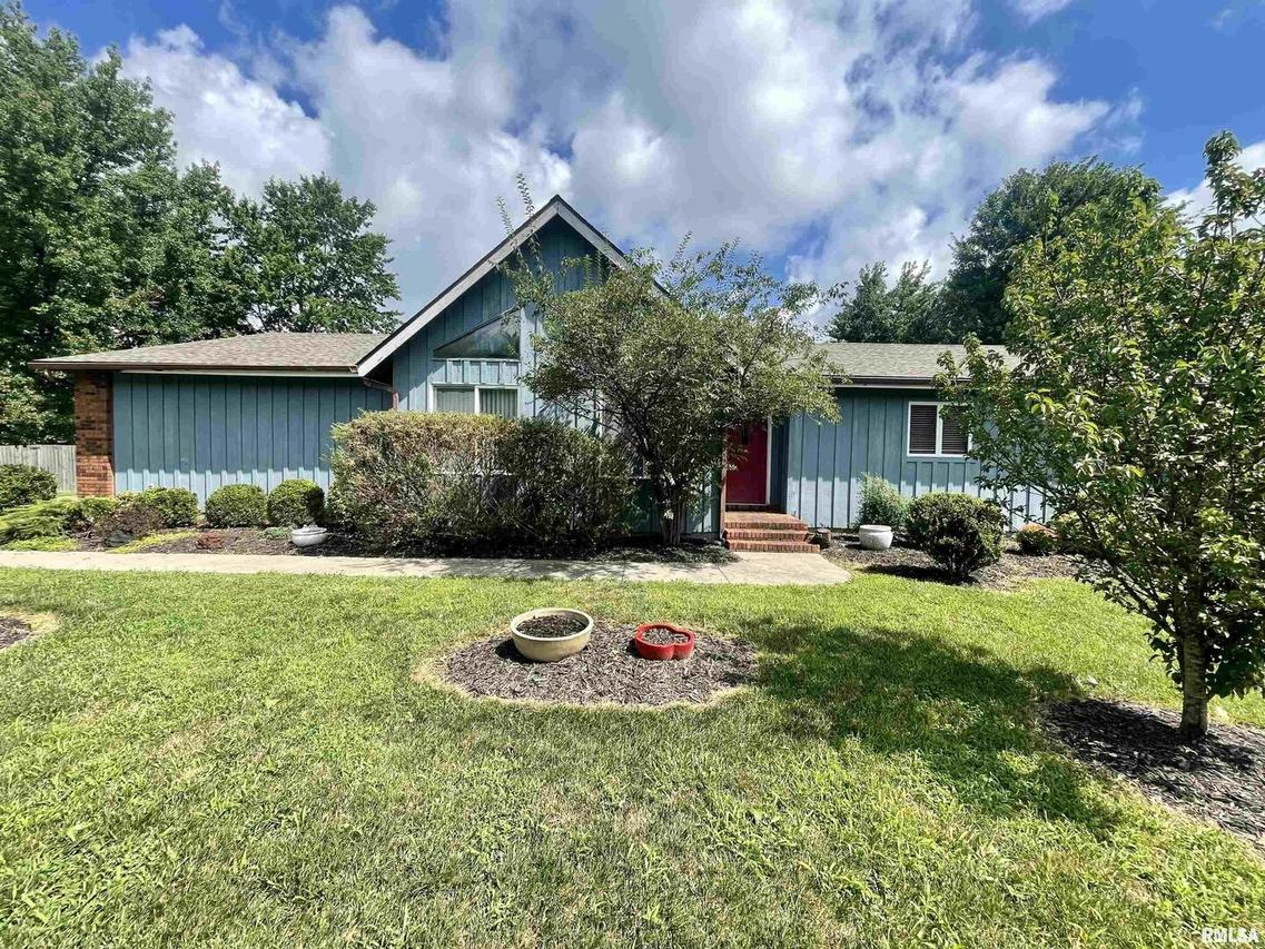 3304 W Main St., Marion, IL 62959