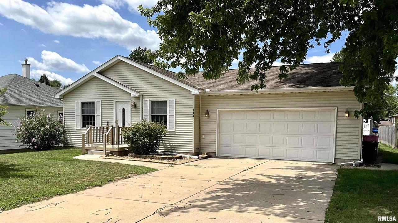 817 1st St., Colona, IL 61241