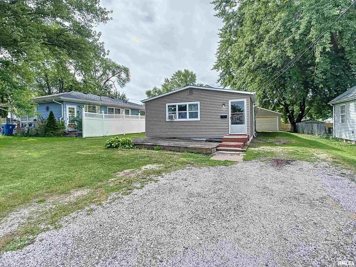 210 29th Ave., East Moline, IL 61244