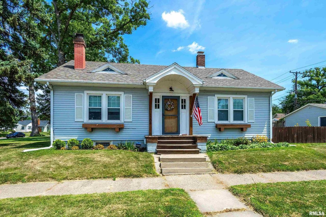 1206 29th St., Moline, IL 61265