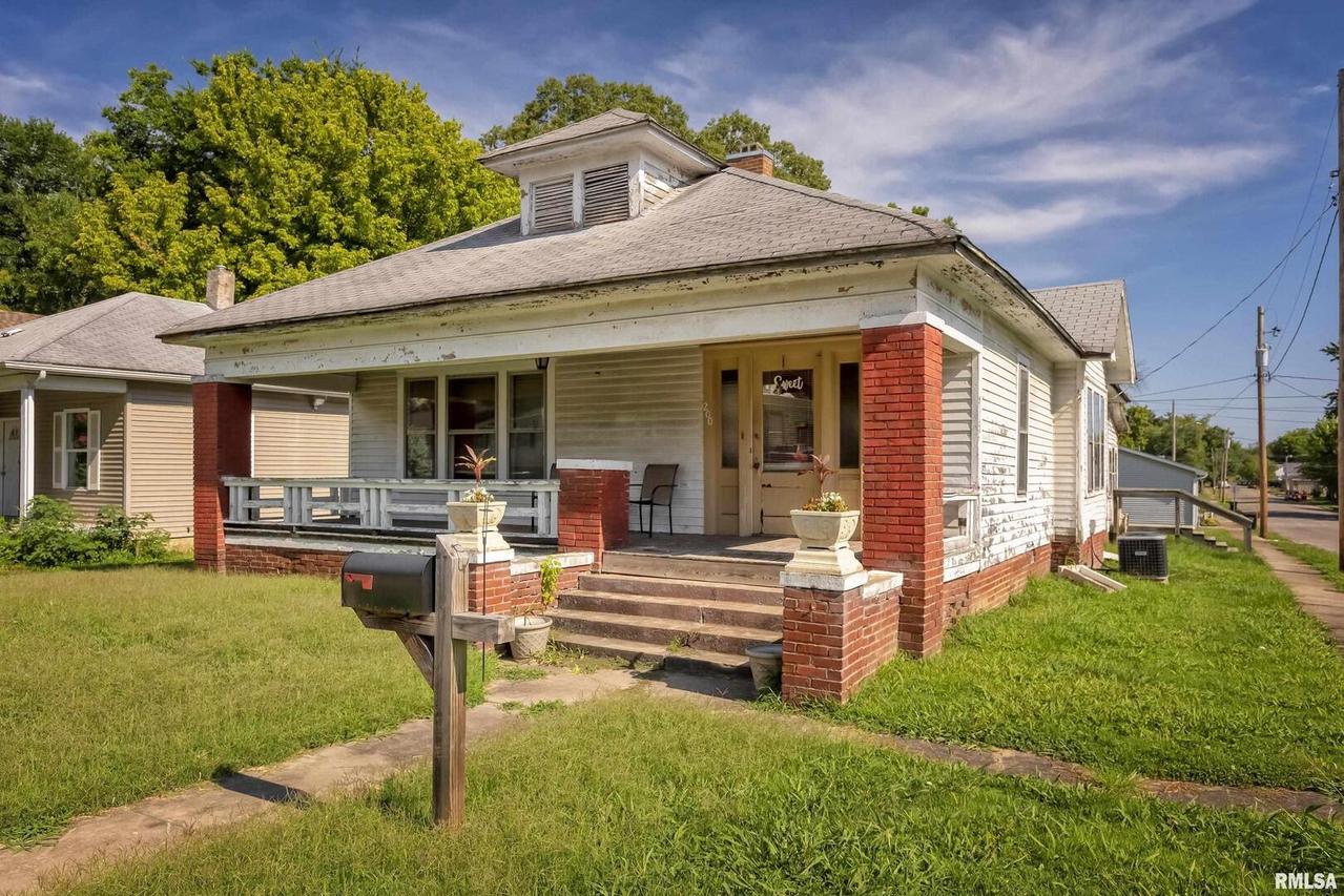 200 W Park St., Harrisburg, IL 62946