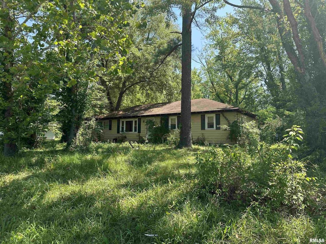 5056 Springer Ridge Rd., Carbondale, IL 62902