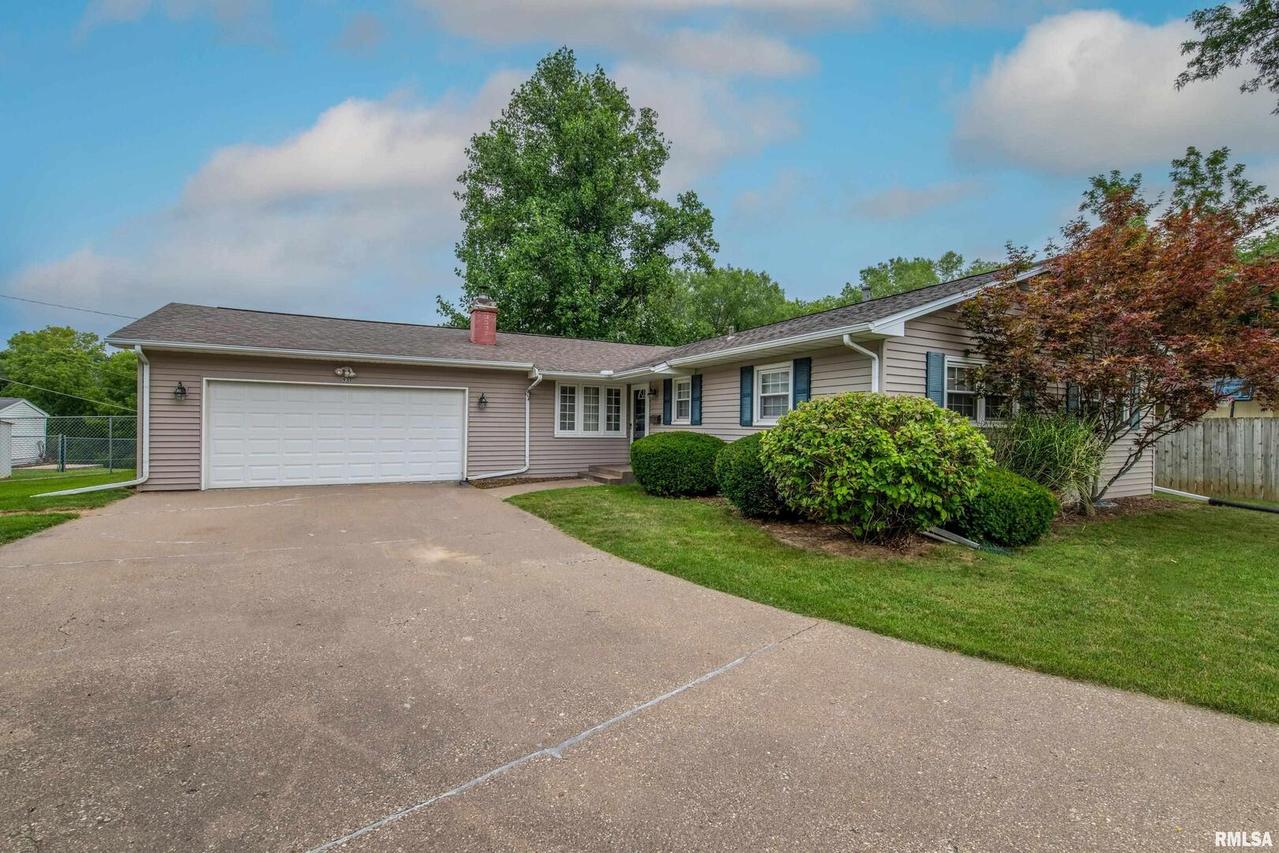 931 28th Ave., East Moline, IL 61244