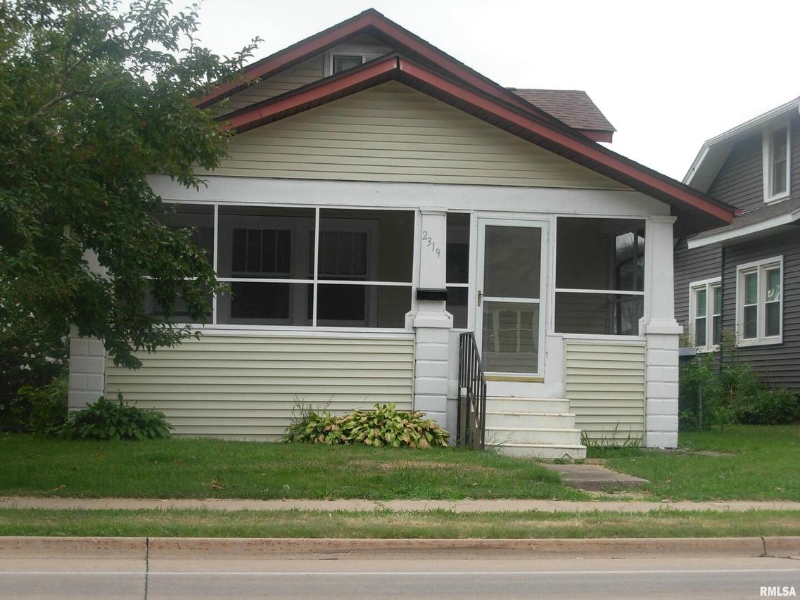 2319 7th St., Moline, IL 61265