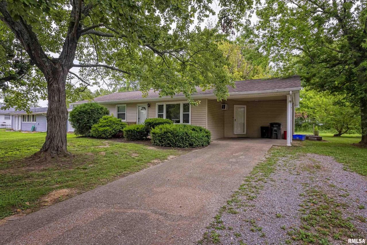 205 S Emerald Ln., Carbondale, IL 62901