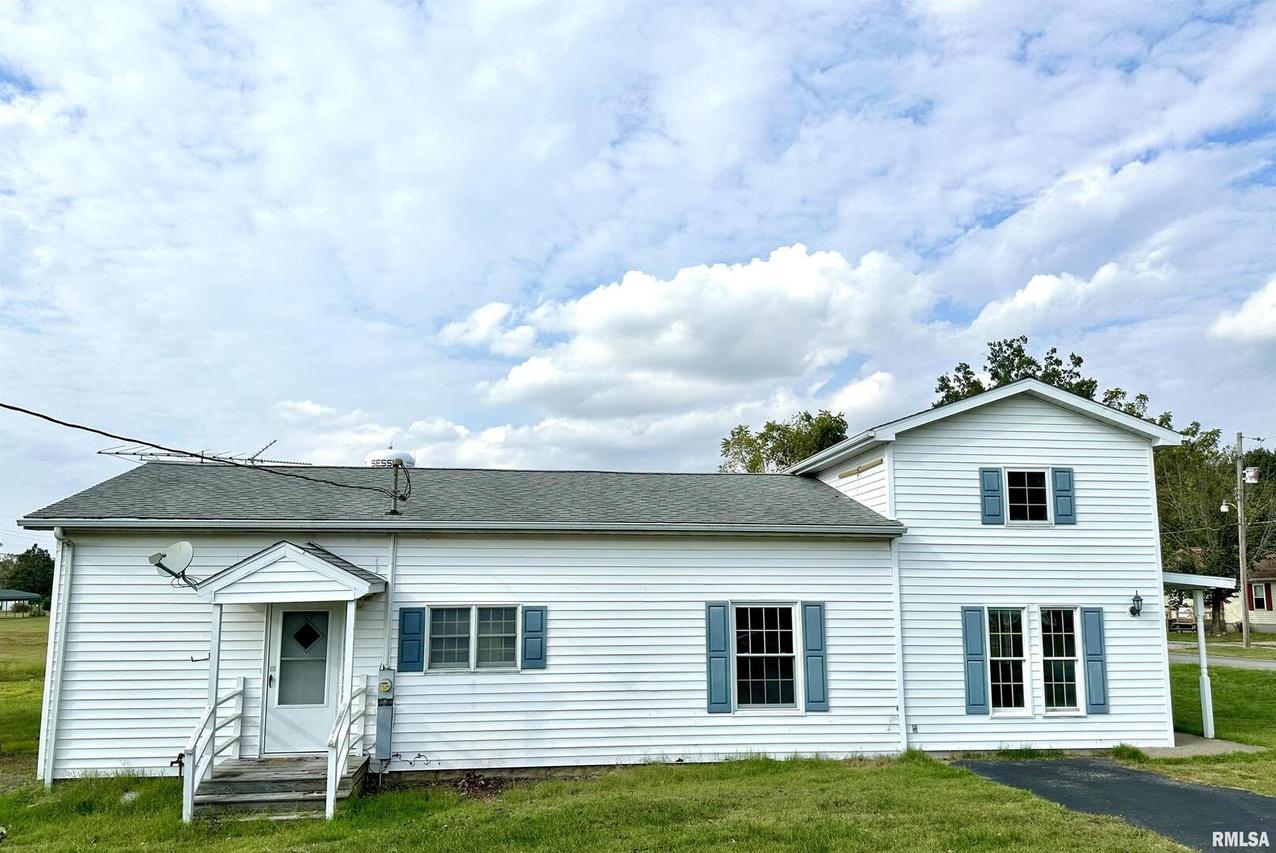 515 S Elm St., Sesser, IL 62884