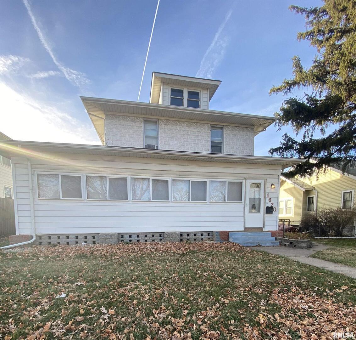 1620 29 1/2 St., Rock Island, IL 61201