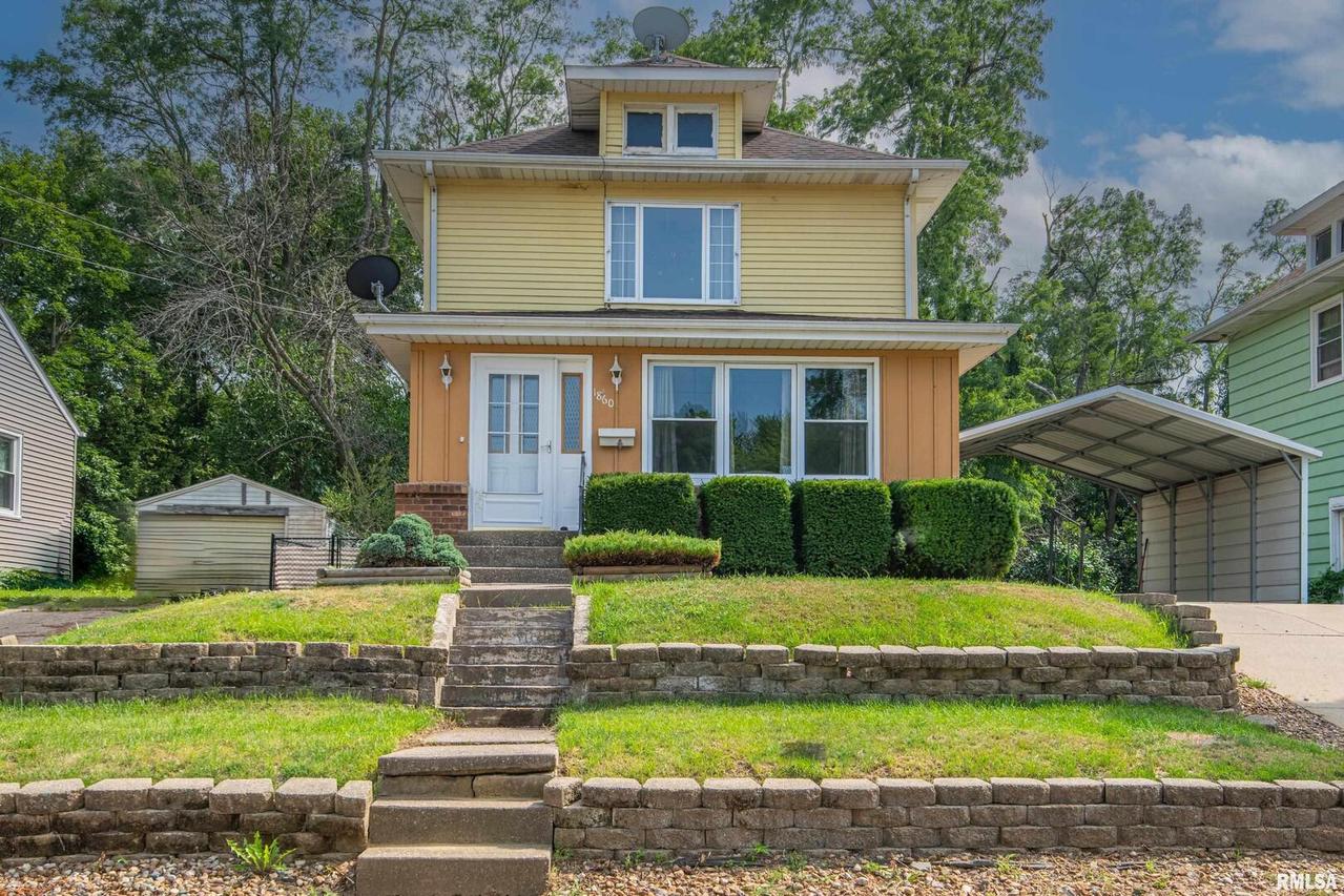 1860 18th Ave., Moline, IL 61265