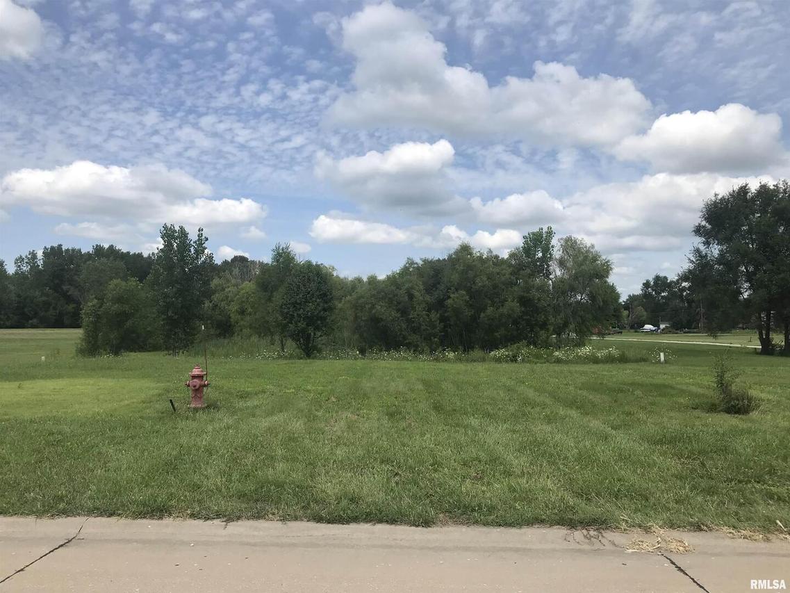 909 W 5th Ave., Andalusia, IL 61232