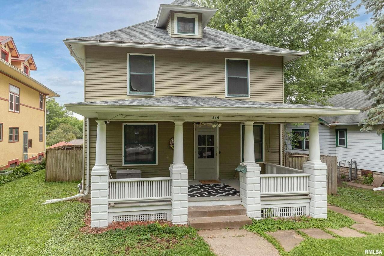 946 23rd St., Rock Island, IL 61201