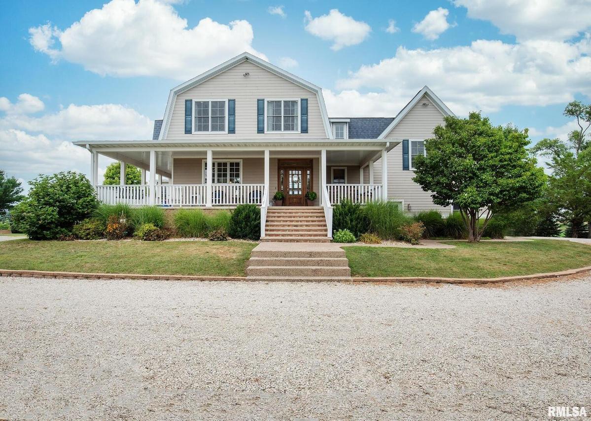 14785 2200 E St., Atkinson, IL 61235