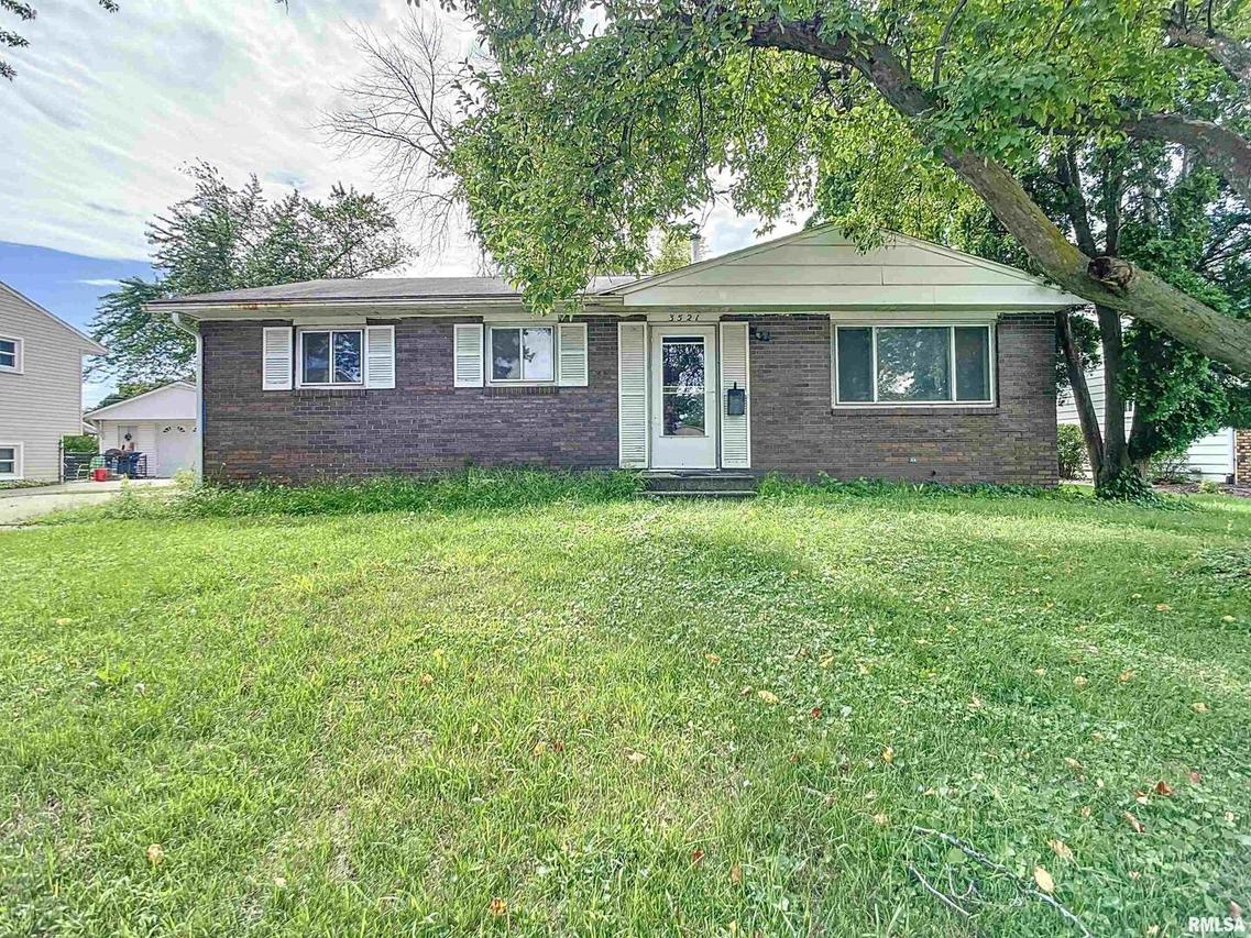 3521 3rd St. #A, East Moline, IL 61244