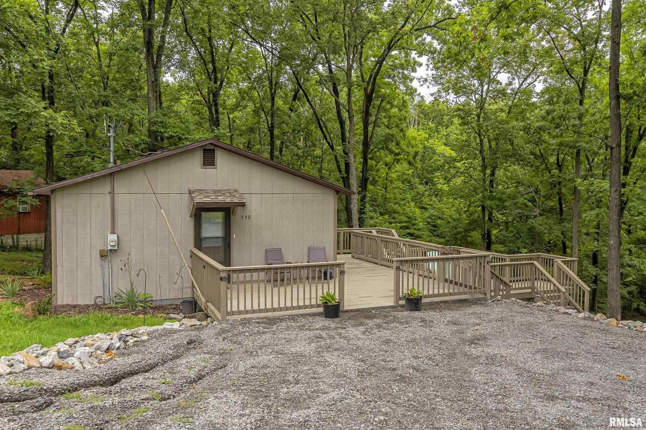 590 Marina Cir., Creal Springs, IL 62939