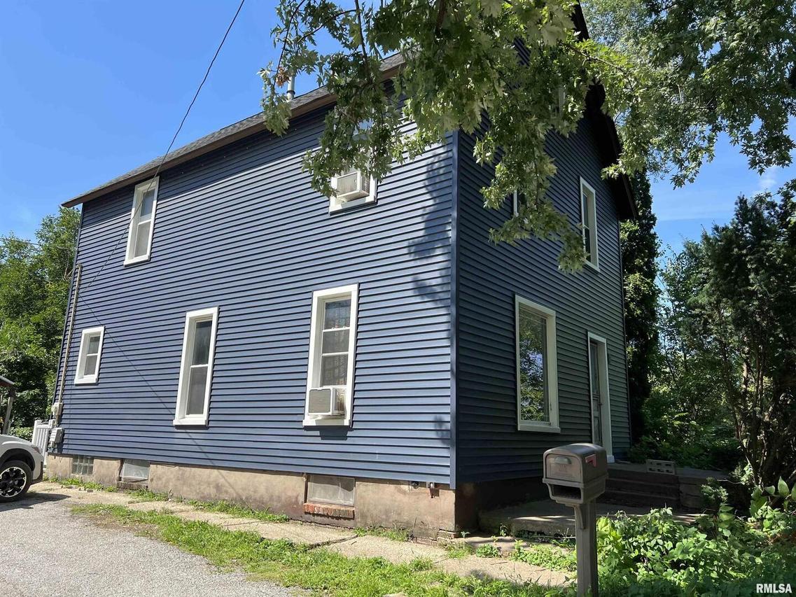 1310 25th Ave., Rock Island, IL