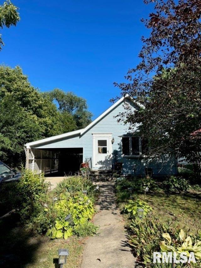 504 Eaton St., Savanna, IL 61074