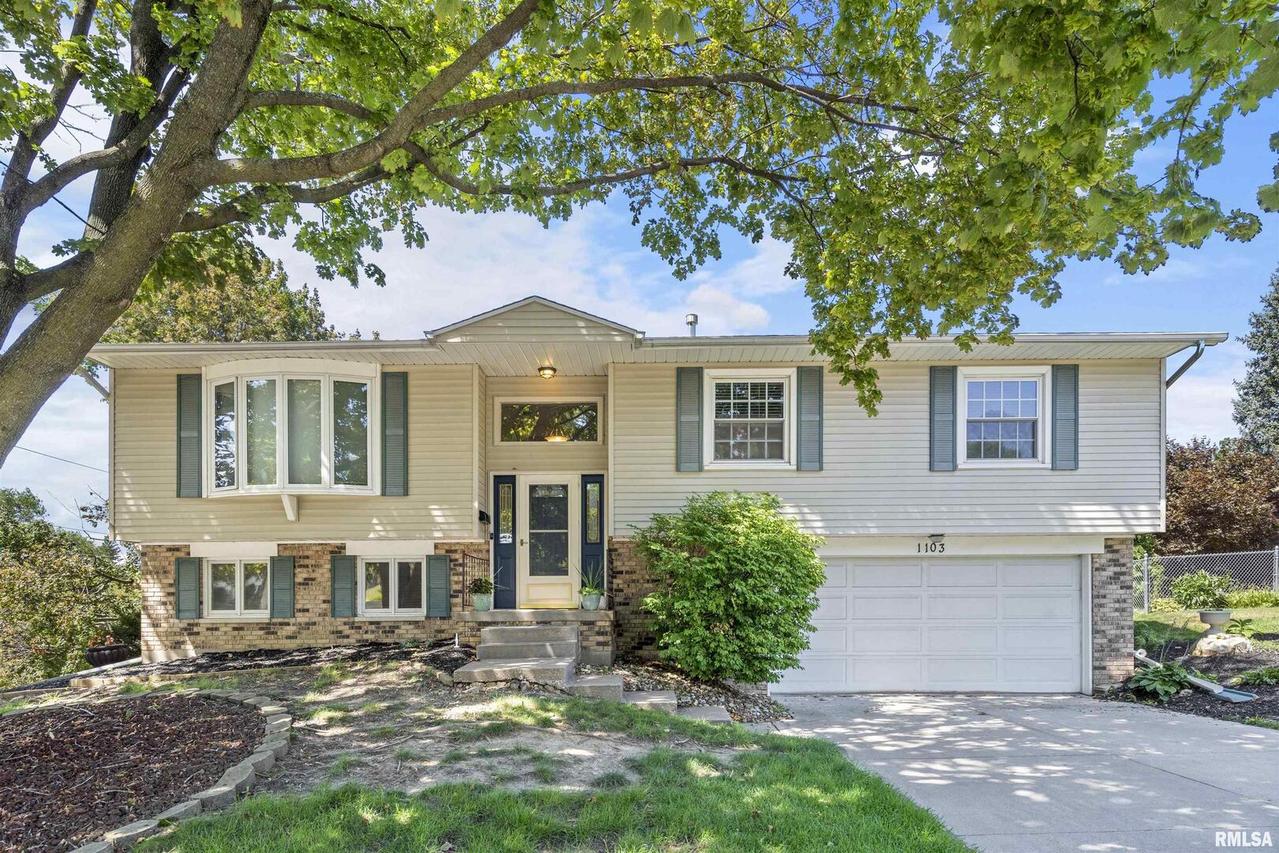 1103 35th St., Moline, IL 61265