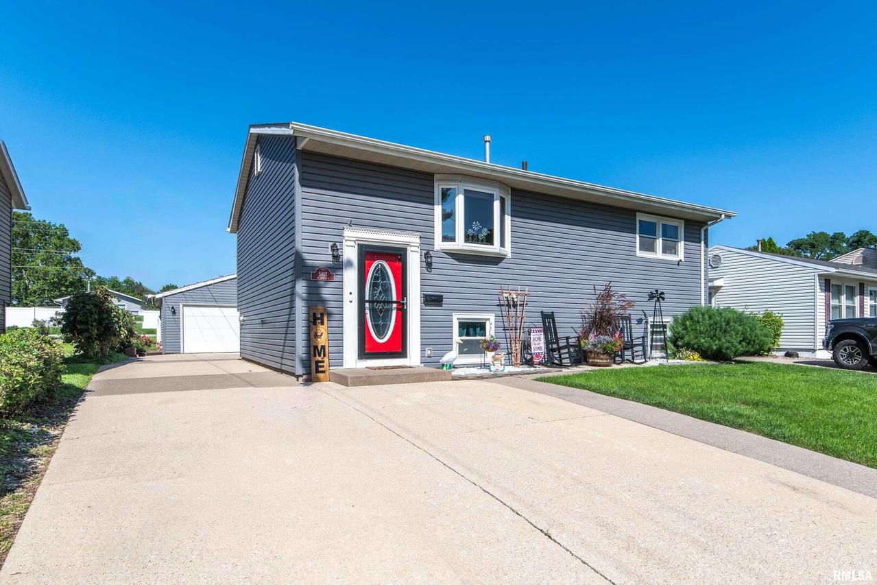 5107 48th St. #A, Moline, IL 61265