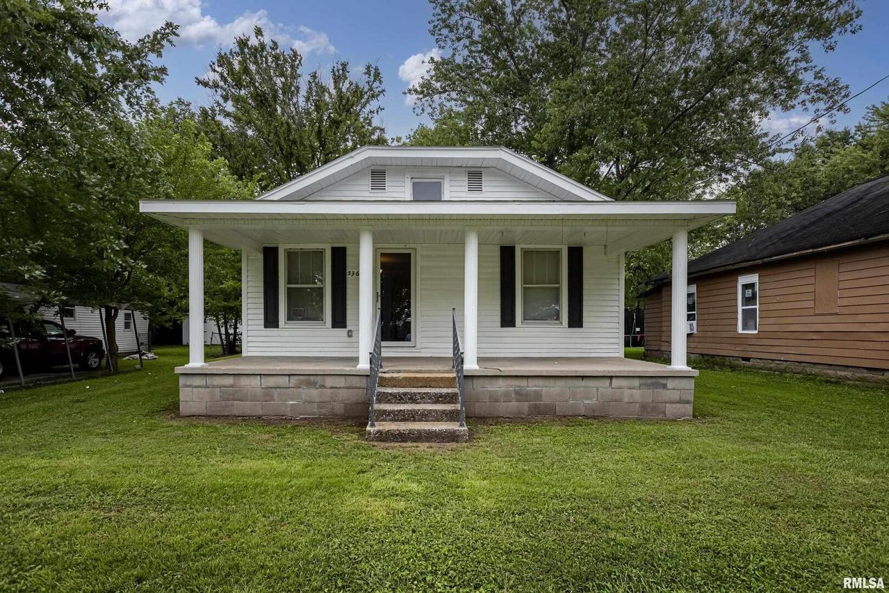 536 N Bush Ave., Hurst, IL 62949